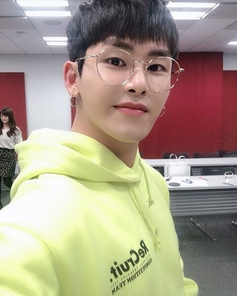 호야 입대 