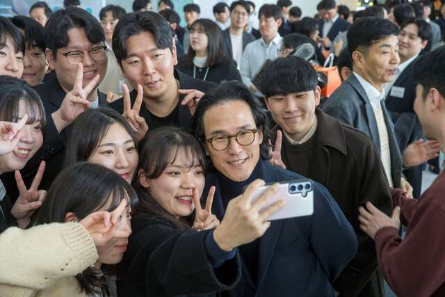 영앤컴퍼니 이미지