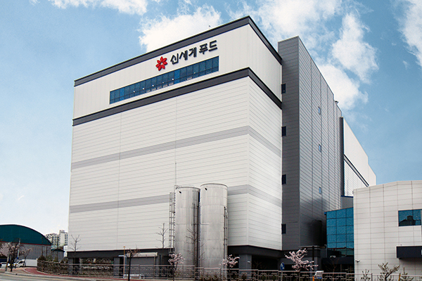 상폐 추진 신세계푸드, 그룹 '식품 생산 거점' 육성 - 뉴스 썸네일 이미지