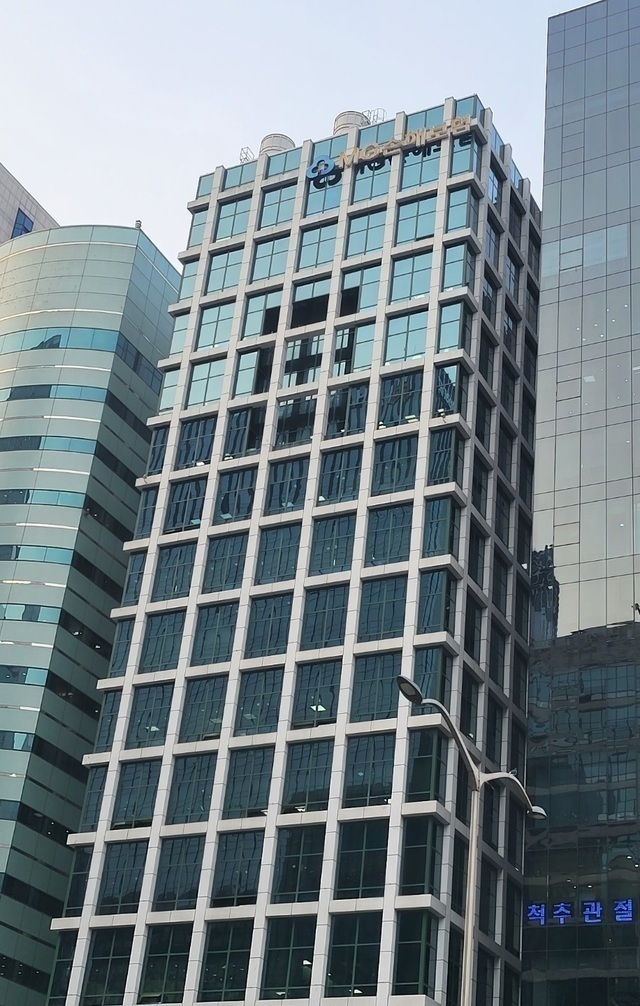 예별손보 예비입찰 D-1...매각 vs 계약이전 '갈림길' - 뉴스 썸네일 이미지