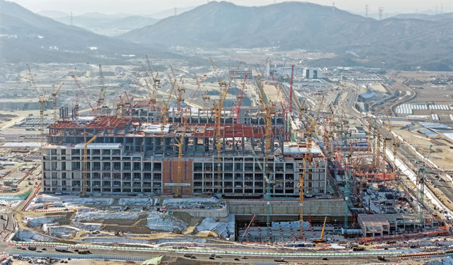韓반도체 강점 공장 '집적화'...근거 없고 논리 부족한 '분산 배치' - 뉴스 썸네일 이미지