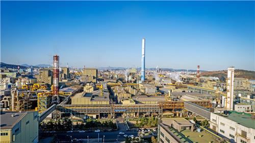 '사상 최대 실적' 꺼내든 최윤범...주총 앞두고 '고지 점령' - 뉴스 썸네일 이미지