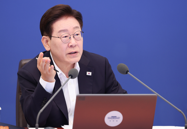 "불법 거래 판치는 임신중절약"...李 대통령 발언에 허가 논의 '수면 위' - 뉴스 썸네일 이미지